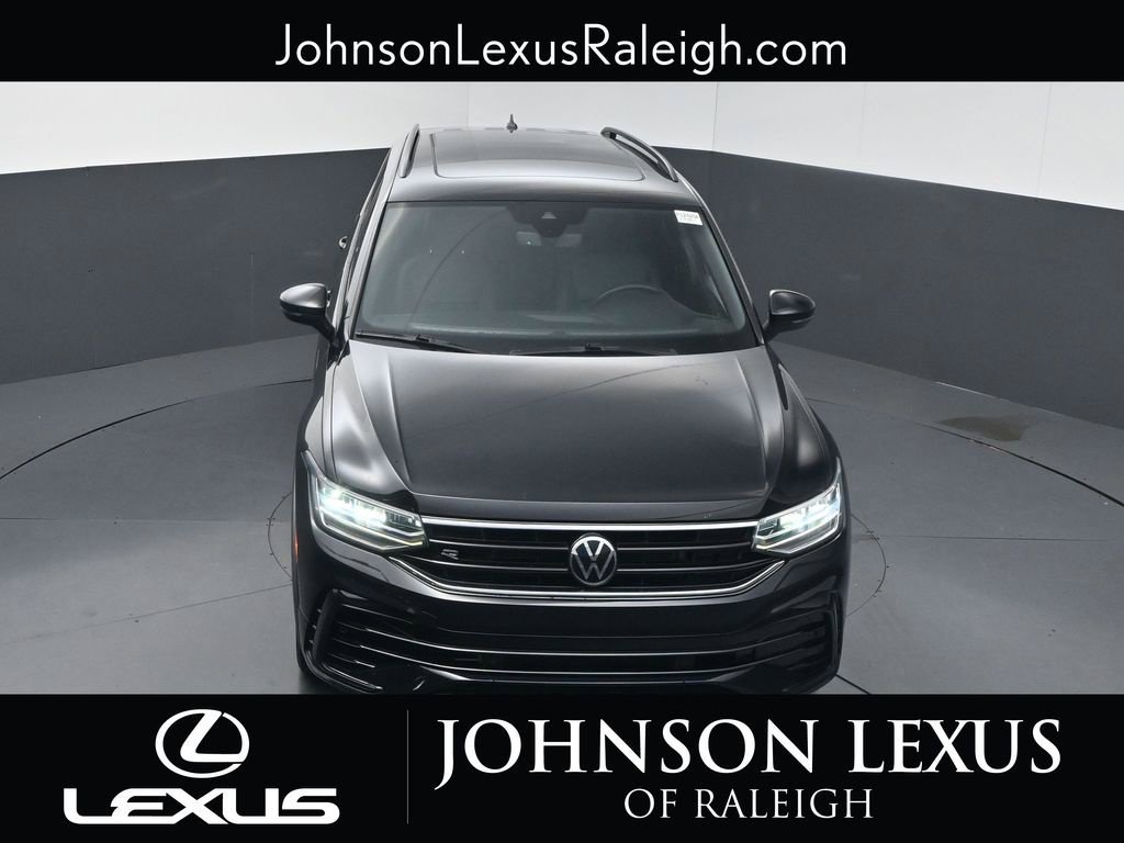 Used 2024 Volkswagen Tiguan SE R-Line FWD image 19
