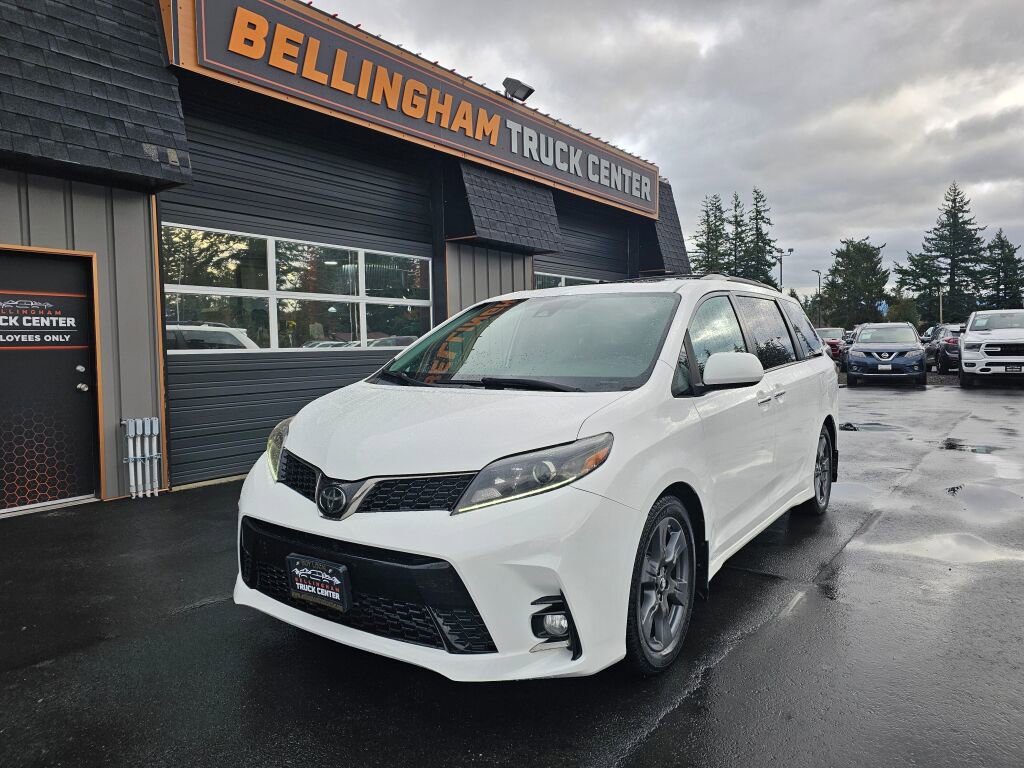 Used 2020 Toyota Sienna SE Premium FWD image 1