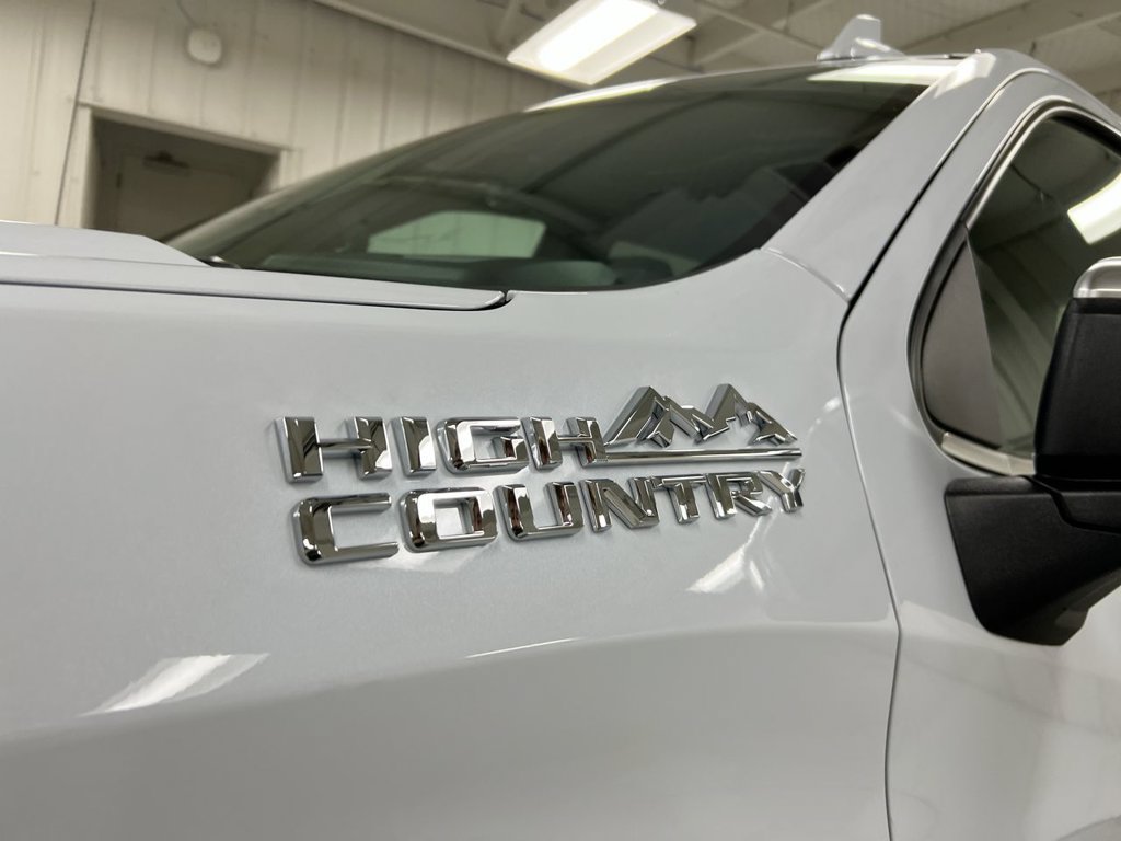 Used 2026 Chevrolet Silverado 1500 High Country w/ Technology Package AWD/4WD image 27