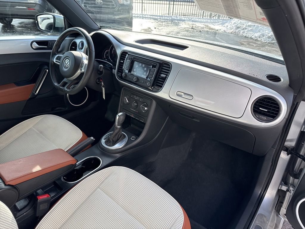 Used 2015 Volkswagen Beetle 1.8T Classic image 22