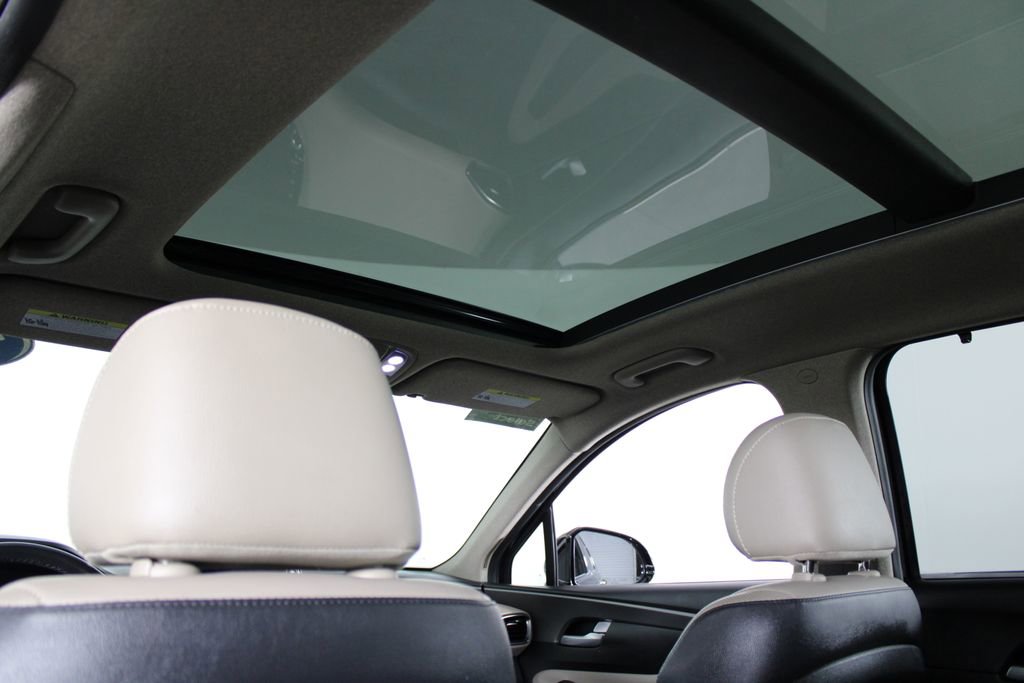 Used 2019 Hyundai Santa Fe FWD image 22
