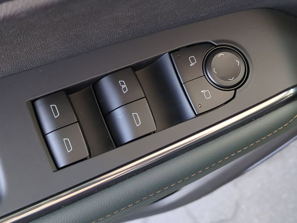 New 2026 GMC Acadia AT4 w/ Luxury Package AWD/4WD image 24