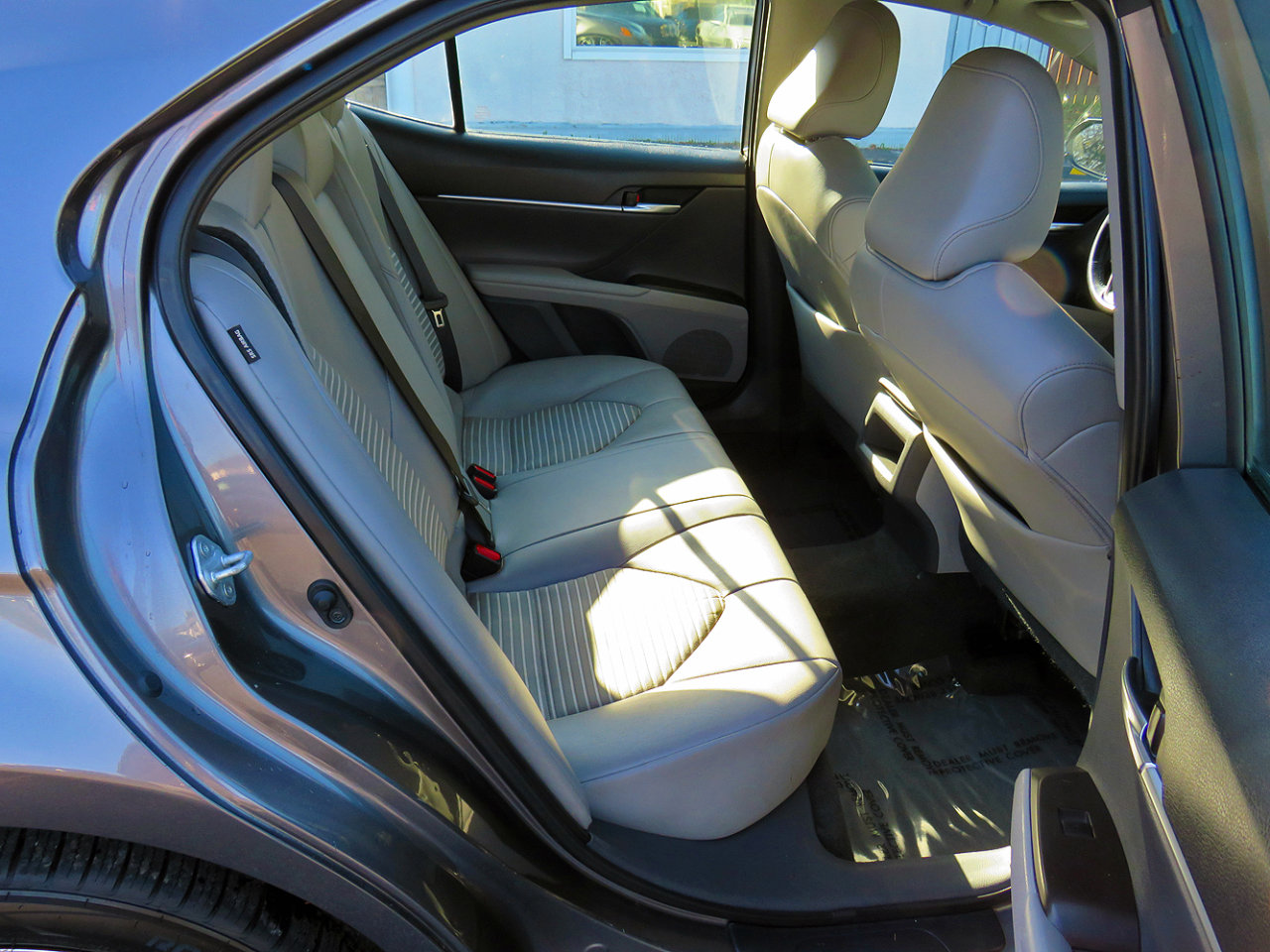 Used 2021 Toyota Camry SE image 17