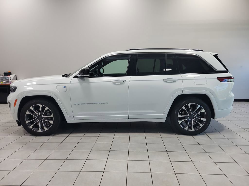 Used 2022 Jeep Grand Cherokee Overland w/ Advanced Protech Group III AWD/4WD image 8