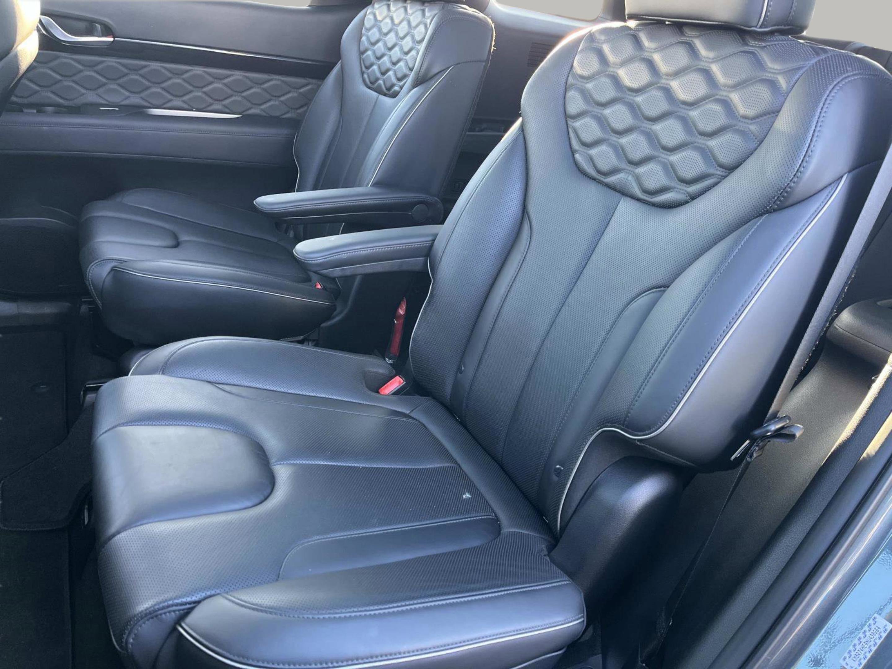 Used 2022 Hyundai Palisade Calligraphy image 25