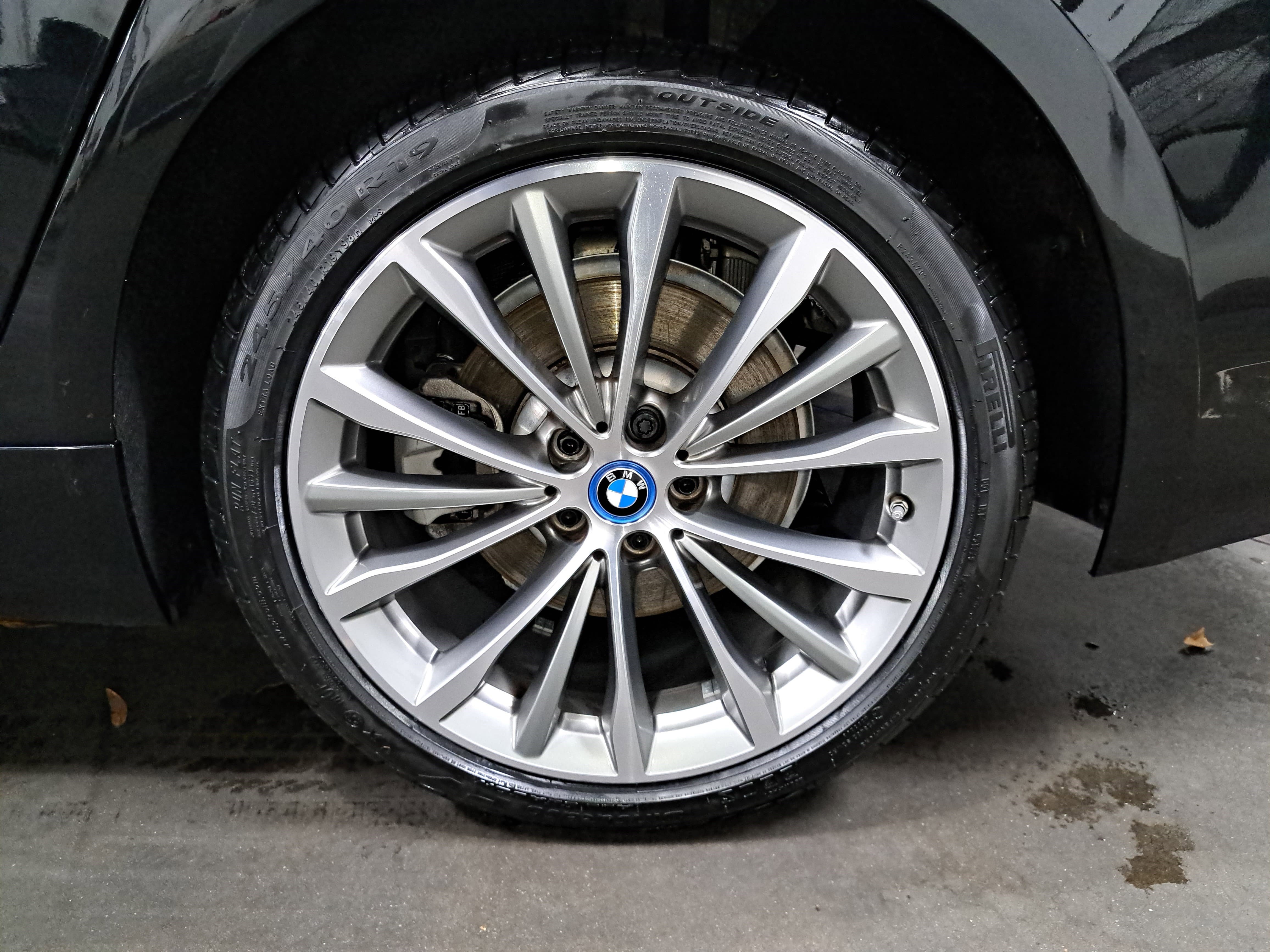 Certified 2023 BMW 530e w/ Premium Package image 35