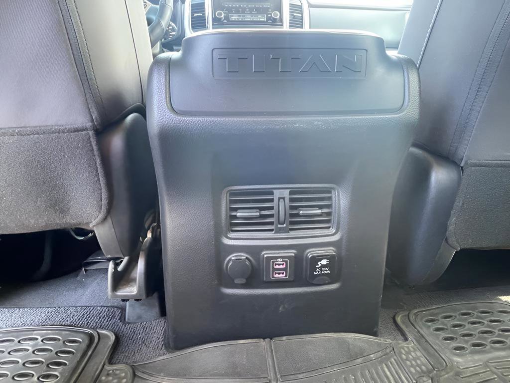 Used 2021 Nissan Titan SV w/ SV Convenience Package RWD image 16