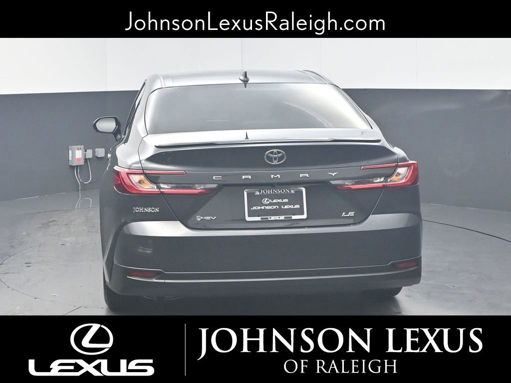 Used 2025 Toyota Camry Hybrid image 8