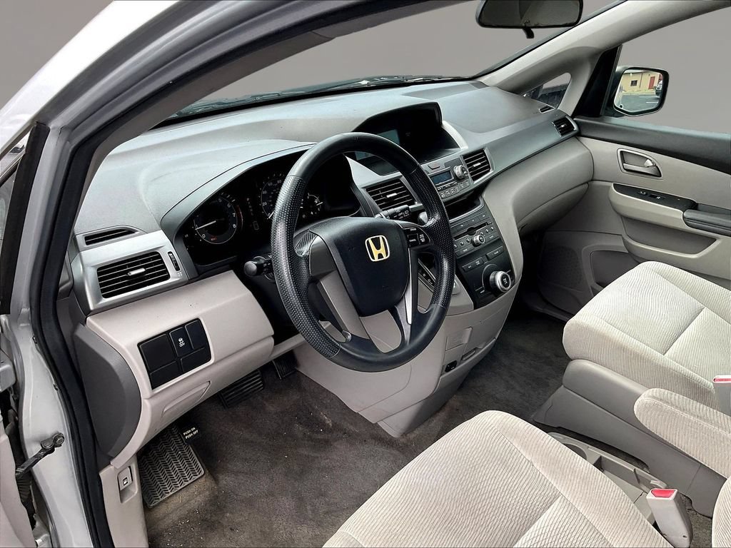 Used 2011 Honda Odyssey LX image 16
