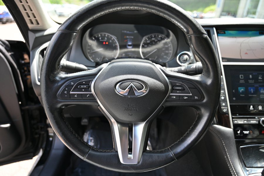 Used 2018 INFINITI Q50 Luxe w/ Essential Package (3.0T Luxe) AWD/4WD image 20