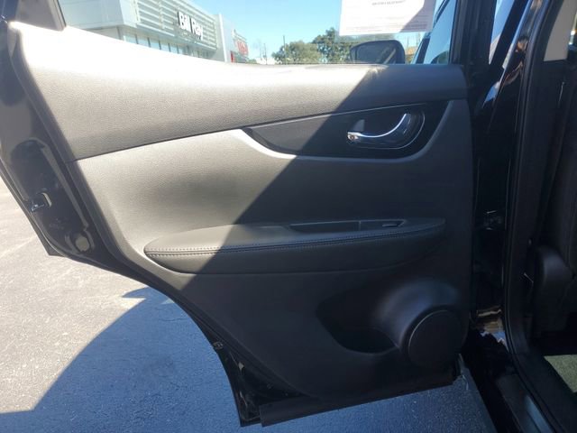 Certified 2022 Nissan Rogue Sport SL image 9