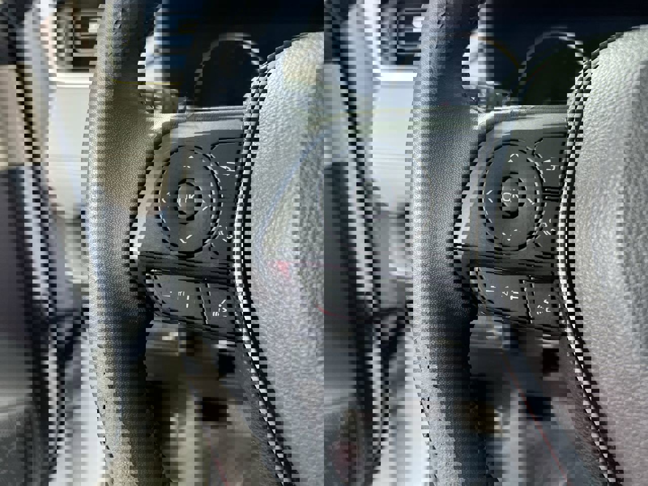 Used 2019 Toyota RAV4 XLE Premium image 15