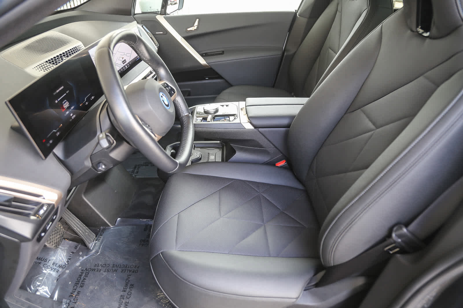 Used 2025 BMW iX xDrive50 image 14