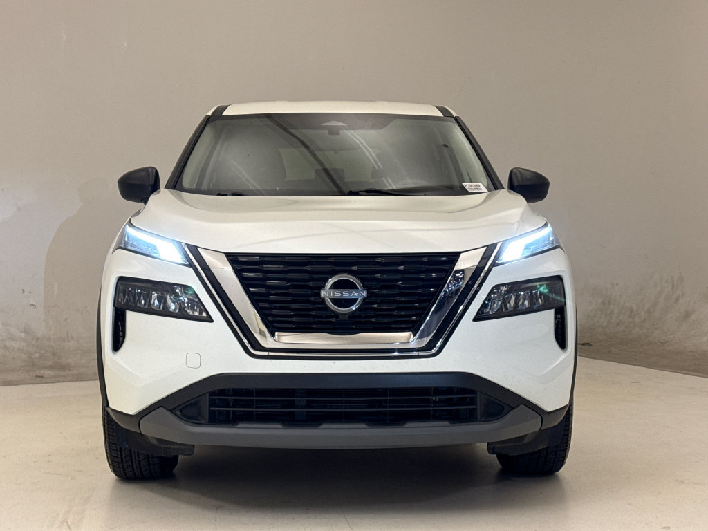 Used 2023 Nissan Rogue S AWD/4WD image 3