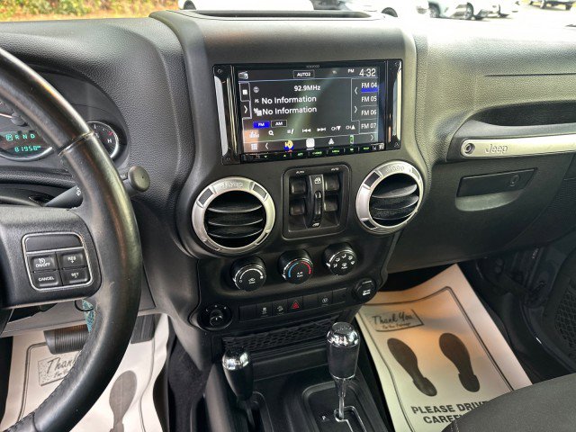 Used 2018 Jeep Wrangler Unlimited Sahara w/ Connectivity Group image 13