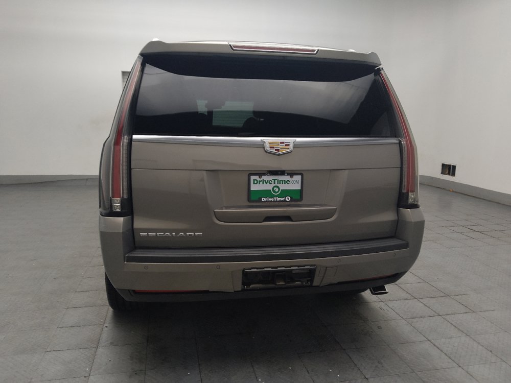 Used 2018 Cadillac Escalade Luxury AWD/4WD image 6