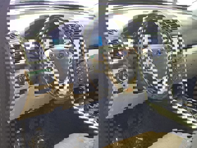 Used 2013 Ford Explorer XLT image 24