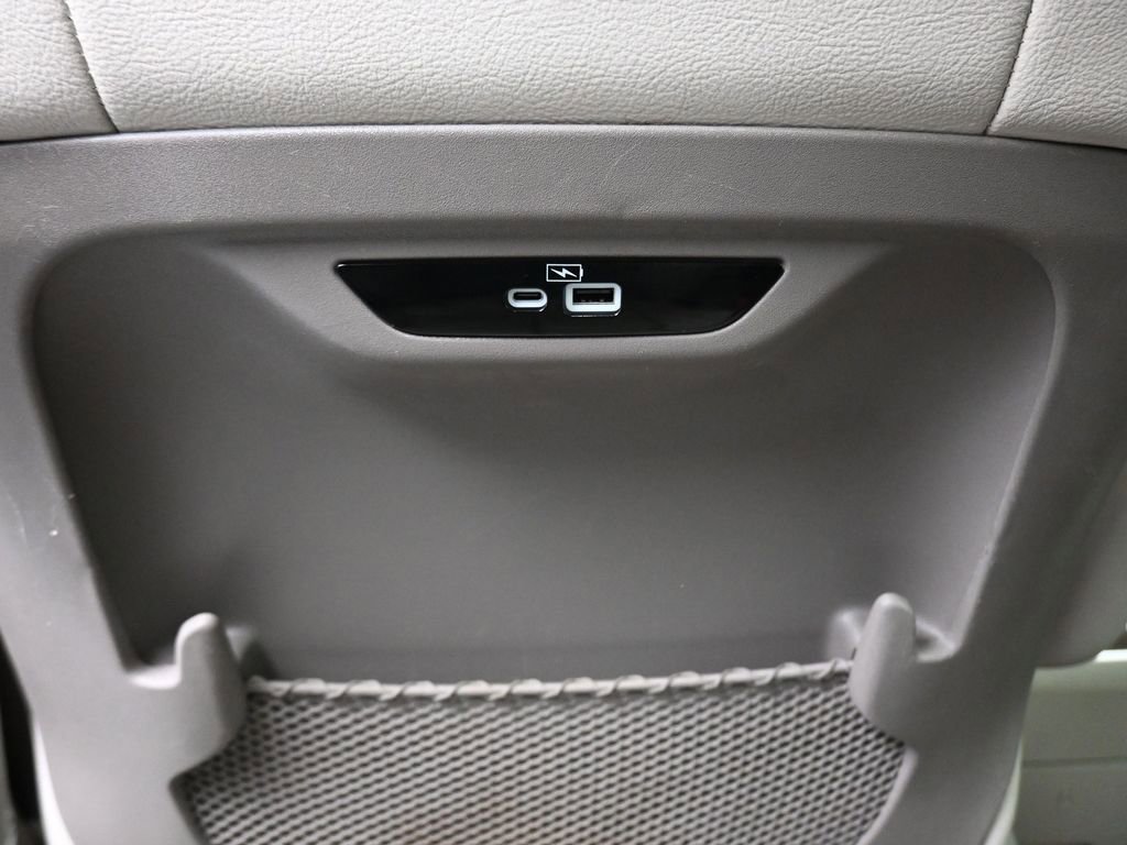 Used 2021 Chrysler Pacifica Touring-L image 42