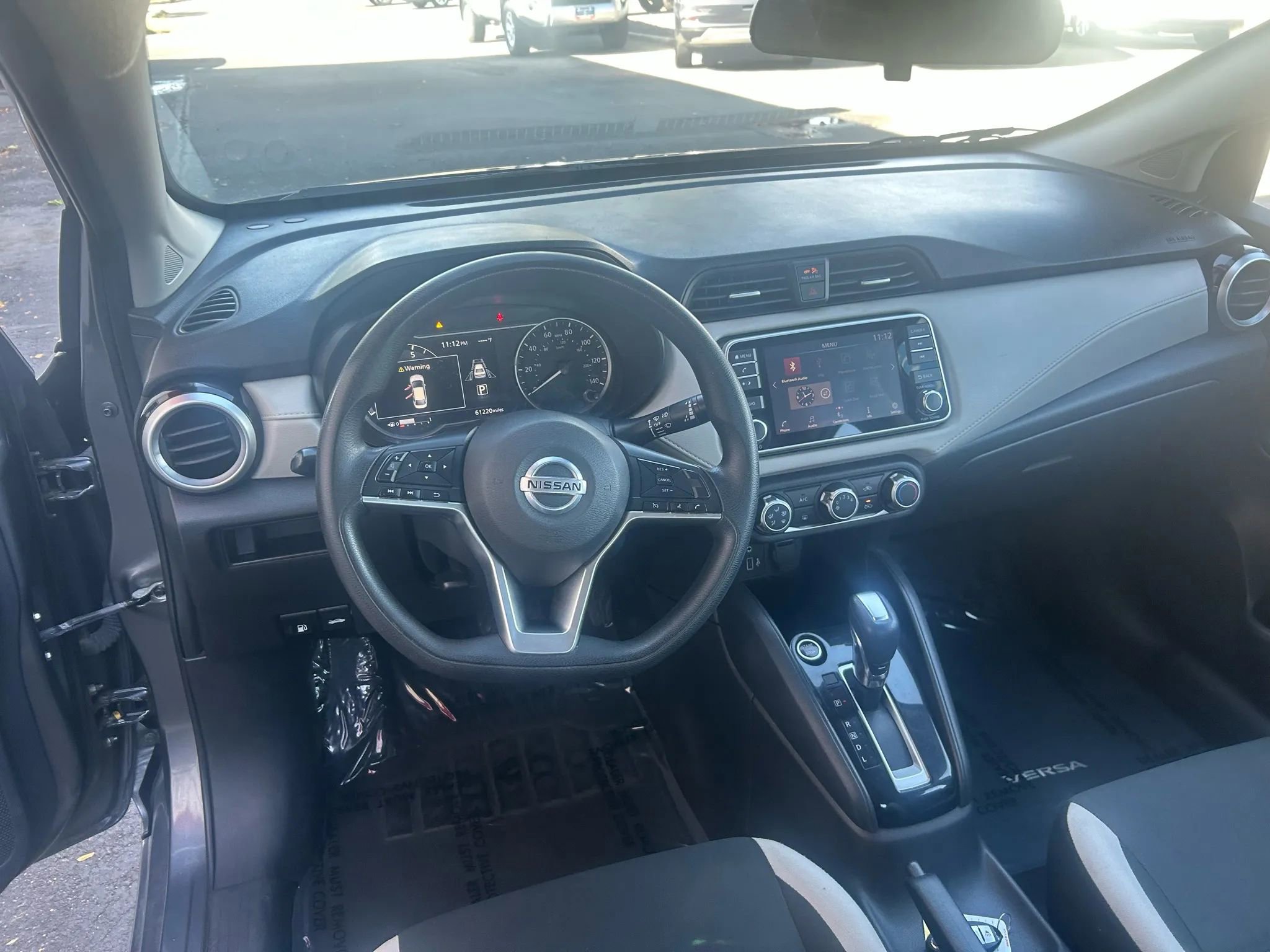 Used 2021 Nissan Versa SV image 4