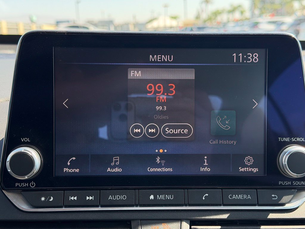 Used 2025 Nissan Altima 2.5 SV FWD image 29