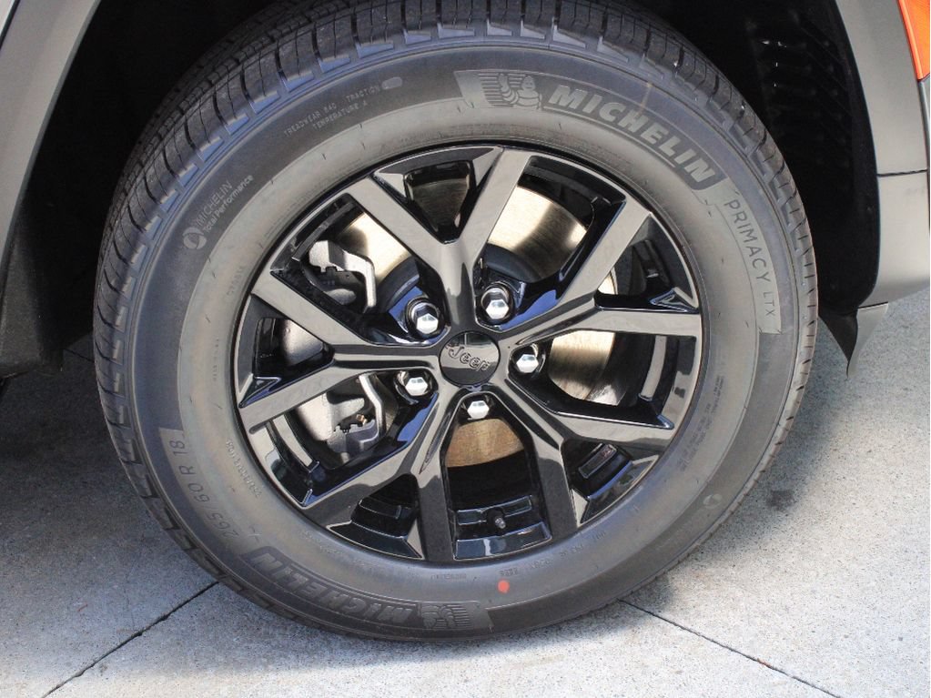 New 2026 Jeep Grand Cherokee L 4WD image 38