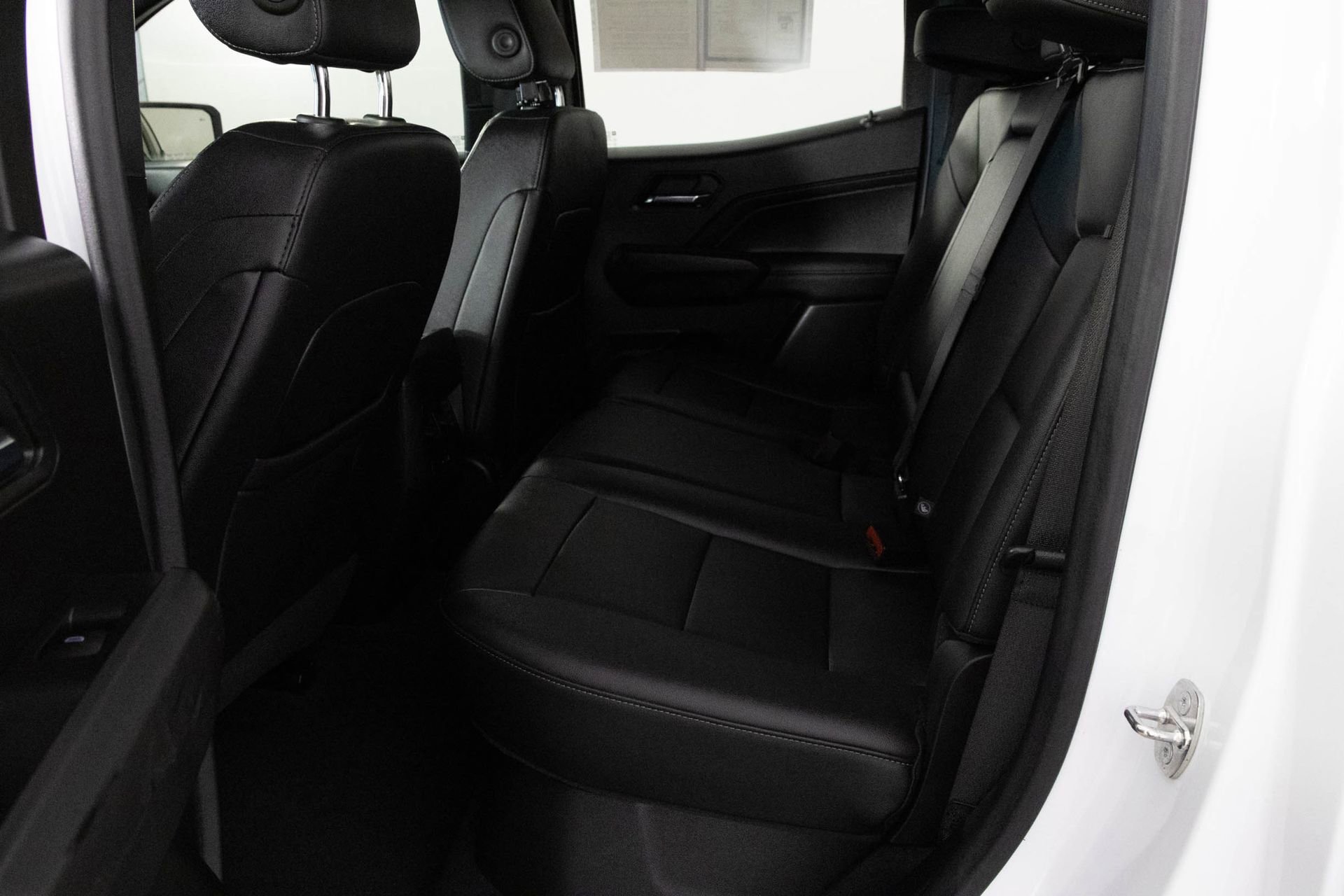 Used 2023 Chevrolet Colorado LT w/ LT Convenience Package III AWD/4WD image 36