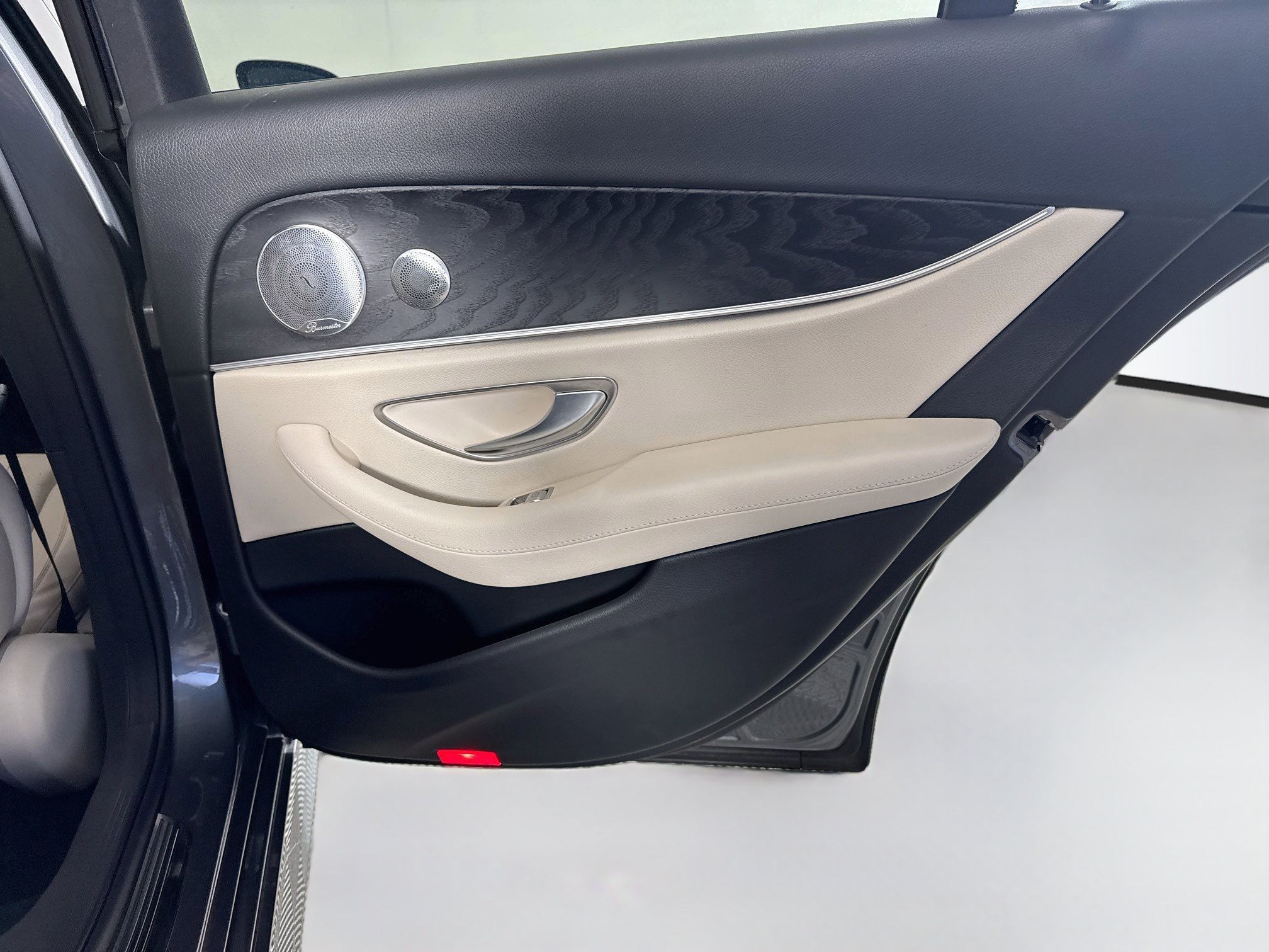 Used 2018 Mercedes-Benz E 300 w/ Premium 3 Package (Q03) image 28