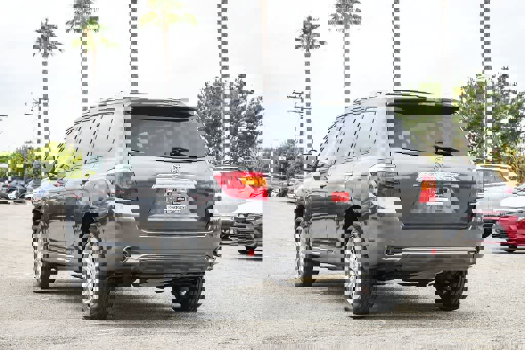 Used 2010 Toyota Highlander Limited image 9