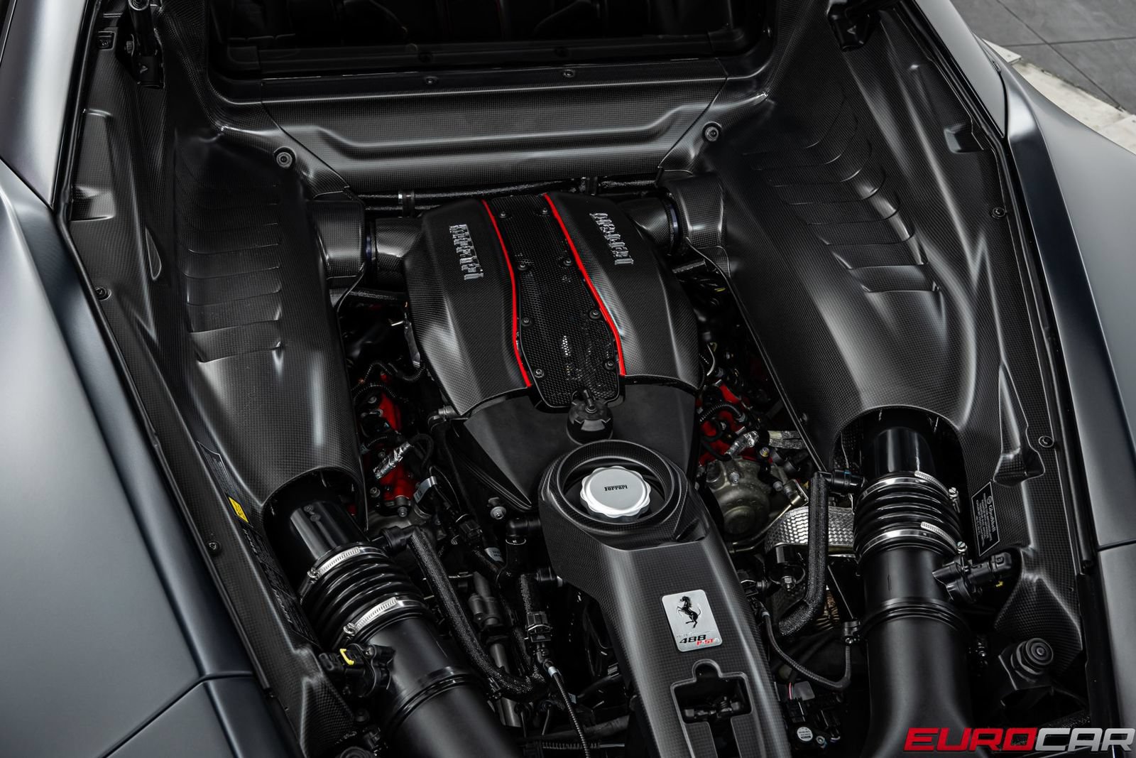 Used 2020 Ferrari 488 Pista Coupe RWD image 27