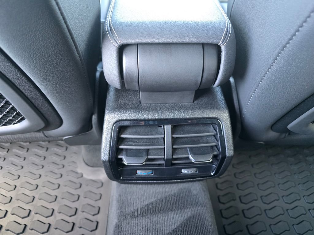 Used 2025 Audi Q3 2.0T Premium w/ Convenience Package image 30