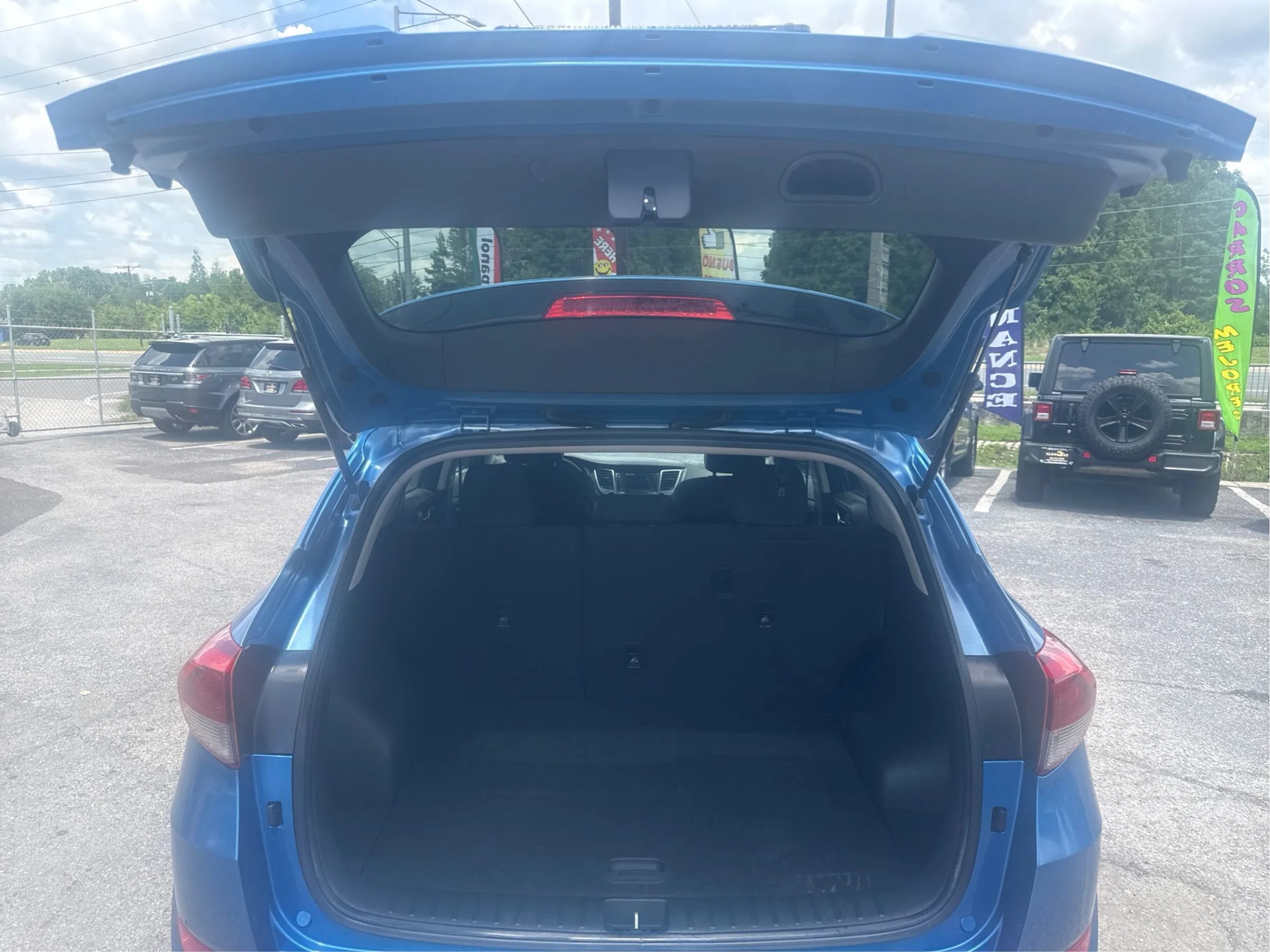 Used 2016 Hyundai Tucson SE w/ Option Group 02 FWD image 6