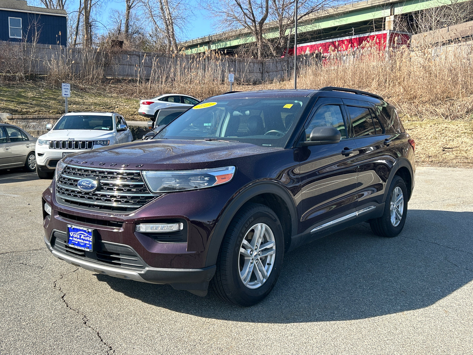 Certified 2023 Ford Explorer XLT w/ Equipment Group 202A AWD/4WD image 5