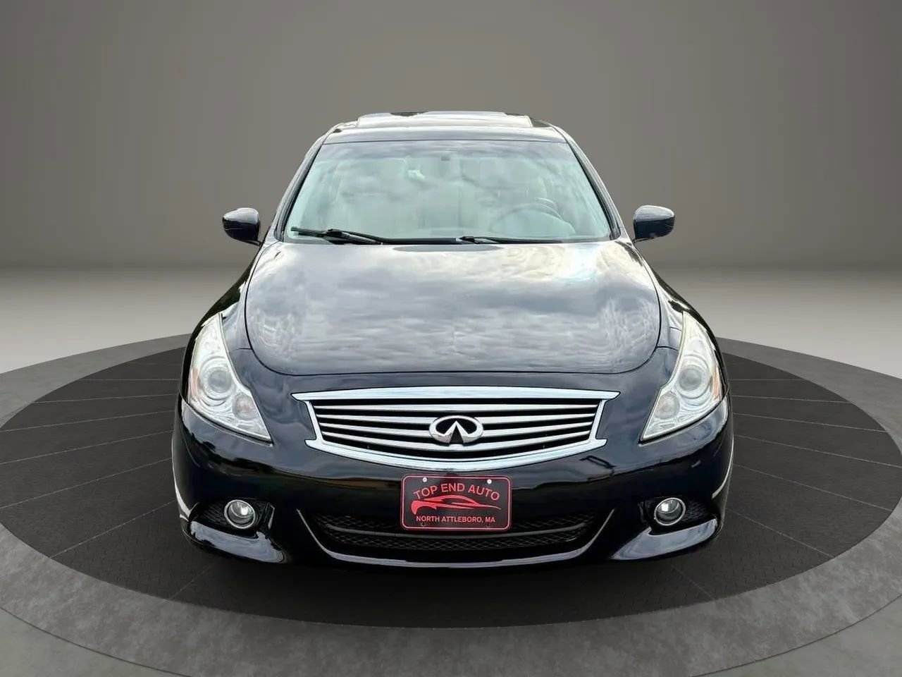 Used 2013 INFINITI G37 x Sedan w/ Premium Pkg image 2