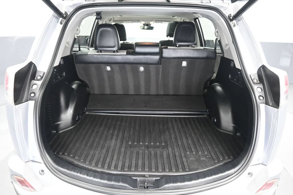Used 2018 Toyota RAV4 Limited AWD/4WD image 47