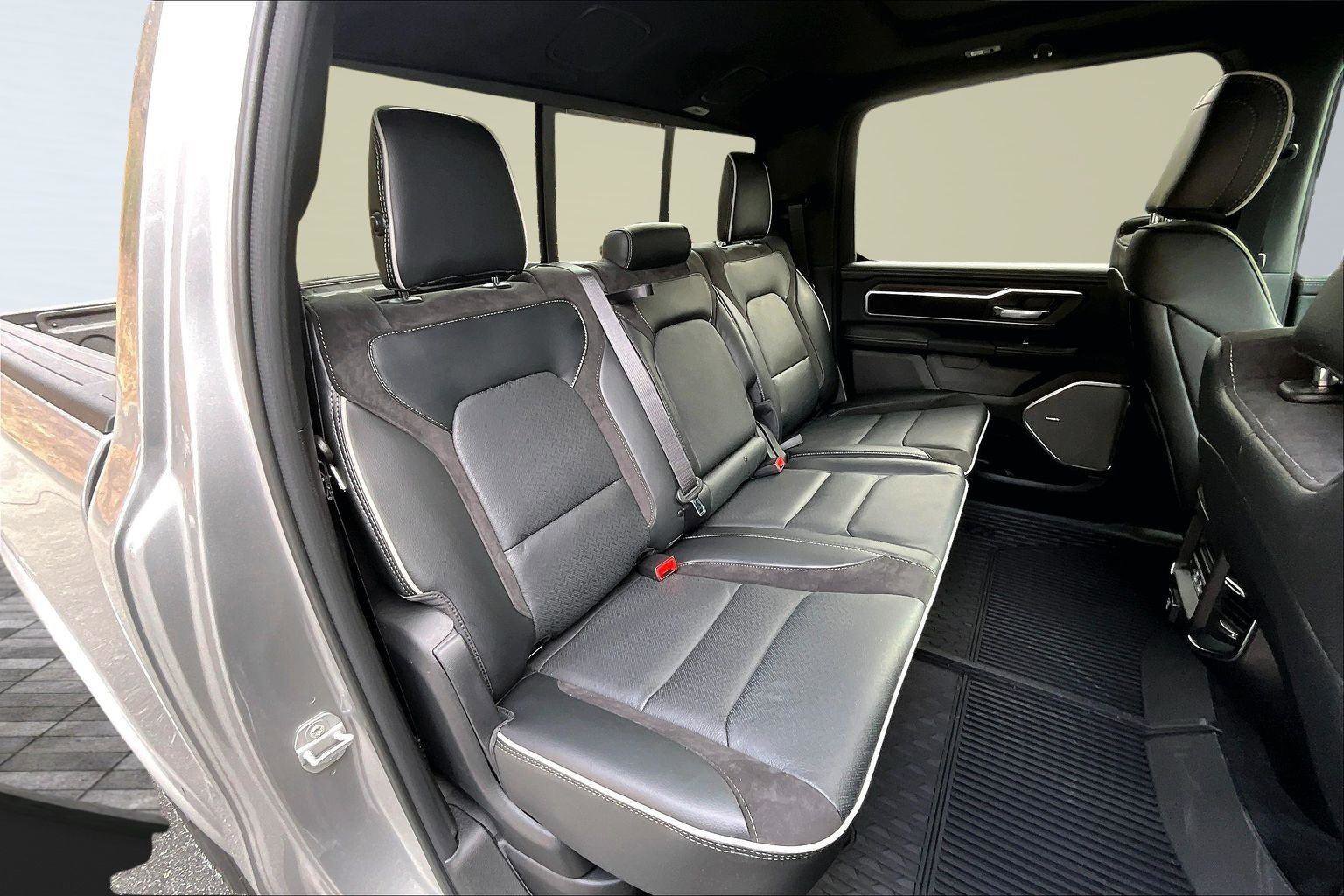 New 2026 RAM 1500 Laramie AWD/4WD image 10