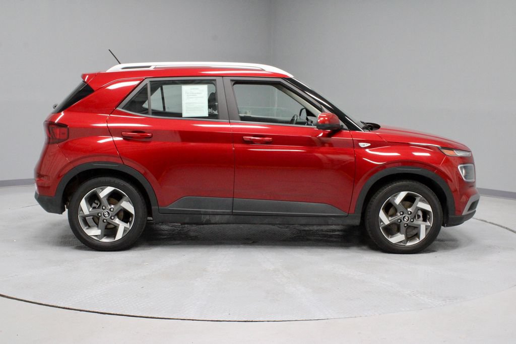 Certified 2025 Hyundai Venue Limited FWD image 13