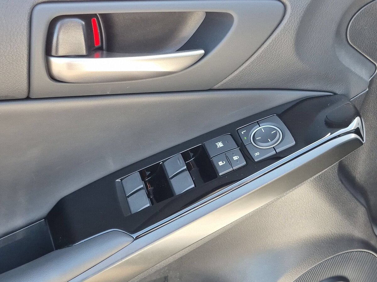 Used 2025 Lexus IS 300 F Sport RWD image 14