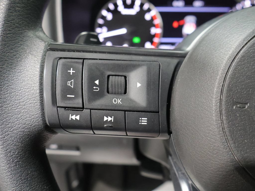 Used 2024 Nissan Rogue SV AWD/4WD image 37