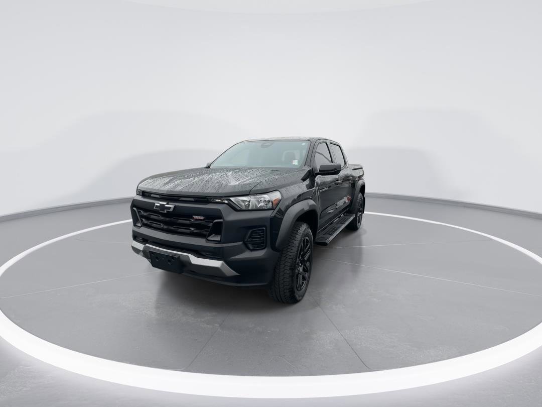 Used 2024 Chevrolet Colorado Trail Boss w/ Advanced Trailering Package image 3