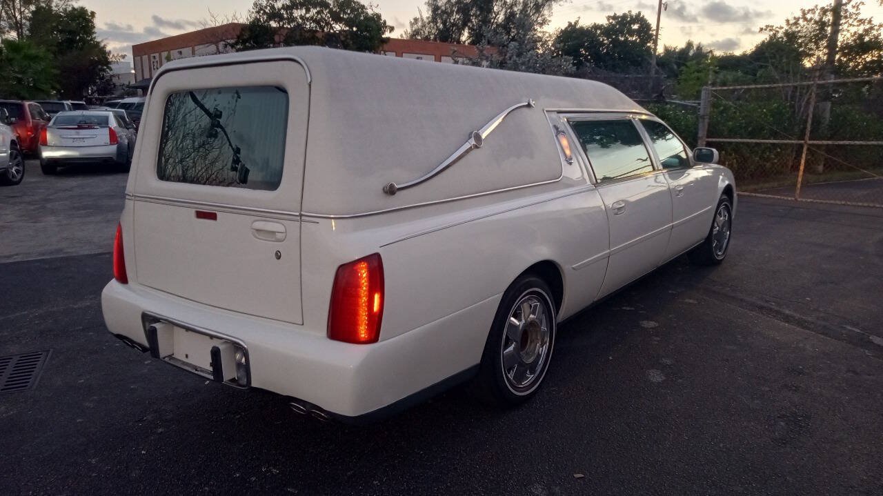 Used 2002 Cadillac De Ville Hearse FWD image 4