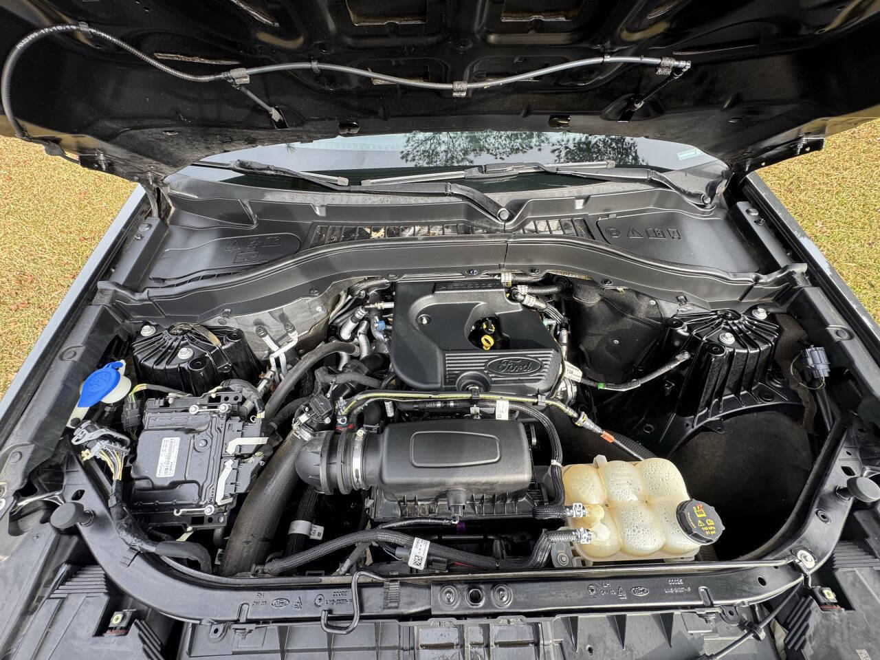 Used 2020 Ford Explorer XLT w/ Equipment Group 202A image 33