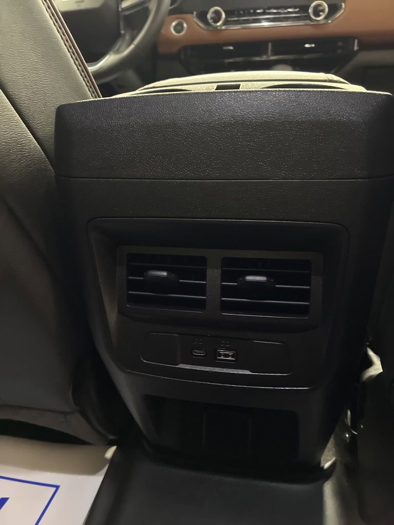 Used 2024 GMC Canyon AT4 w/ Technology Package image 24