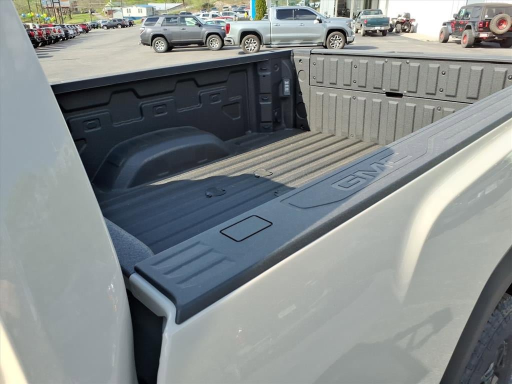 New 2026 GMC Sierra 2500 AT4 w/ AT4 Premium Plus Package AWD/4WD image 15