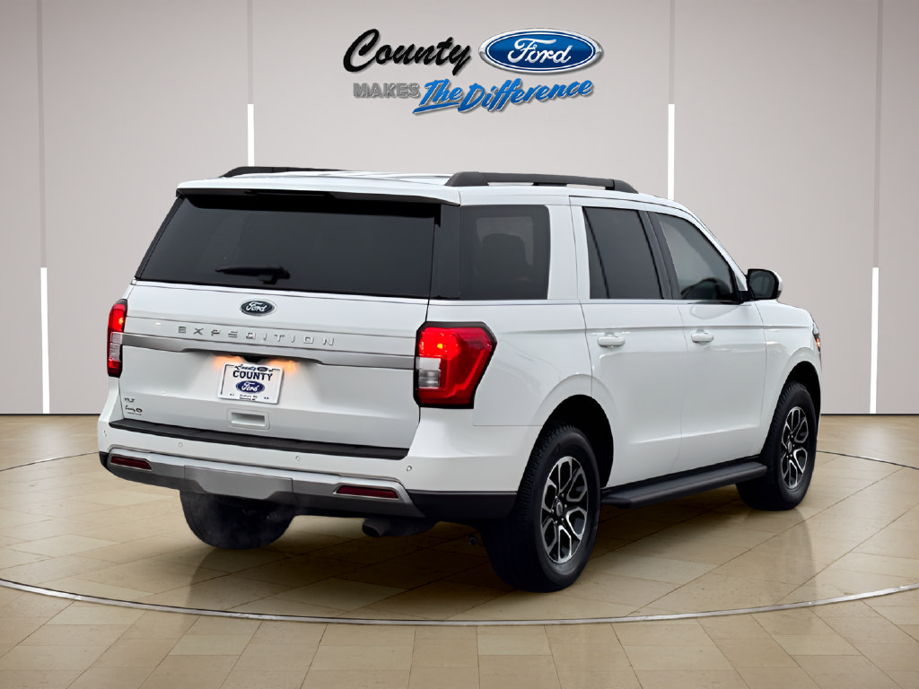 Used 2024 Ford Expedition XLT AWD/4WD image 7