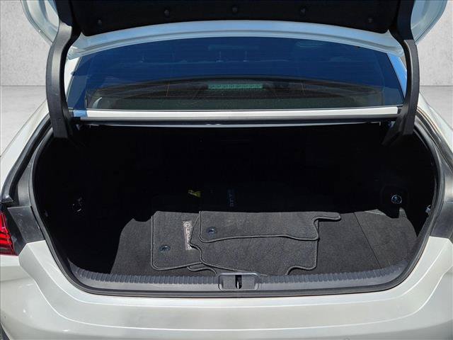 Used 2024 Lexus ES 300h w/ Premium Package FWD image 6