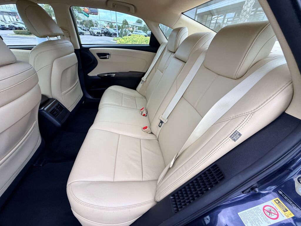 Used 2014 Toyota Avalon Limited image 19