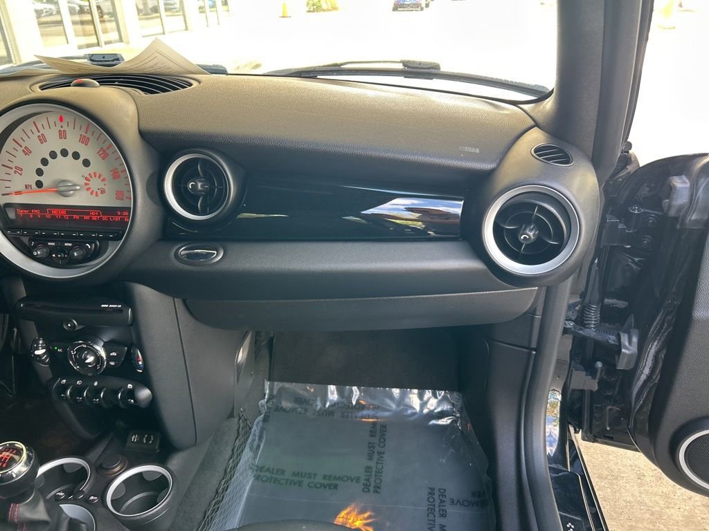 Used 2013 MINI Cooper S image 21