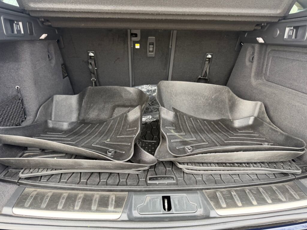 Used 2022 Jaguar F-PACE S image 27