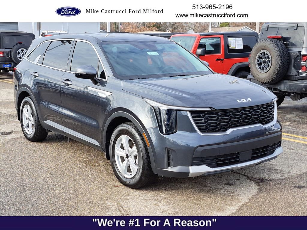 Used 2024 Kia Sorento LX image 7