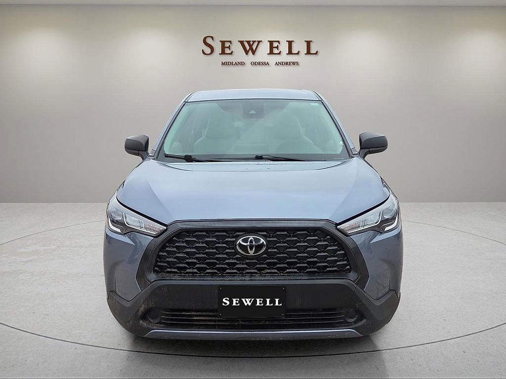 Used 2022 Toyota Corolla Cross L AWD/4WD image 8